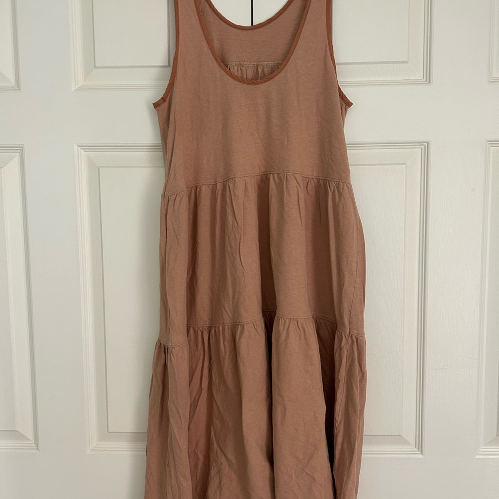 Tiered Everlane midi dress